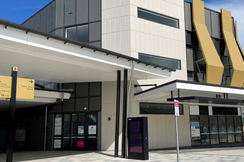 Exterior photograph of Queensland X-Ray Southport Queen Street Village