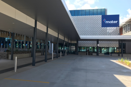 Exterior photograph of Queensland X-Ray Mater Private Hospital Pimlico